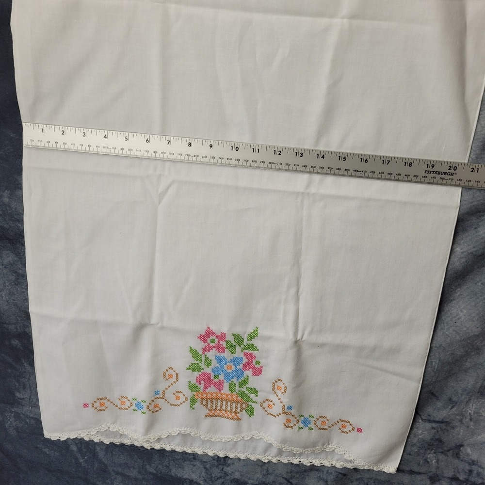 Vintage White Embroidered Pillowcase Floral Scalloped Edging - Picture 3 of 7